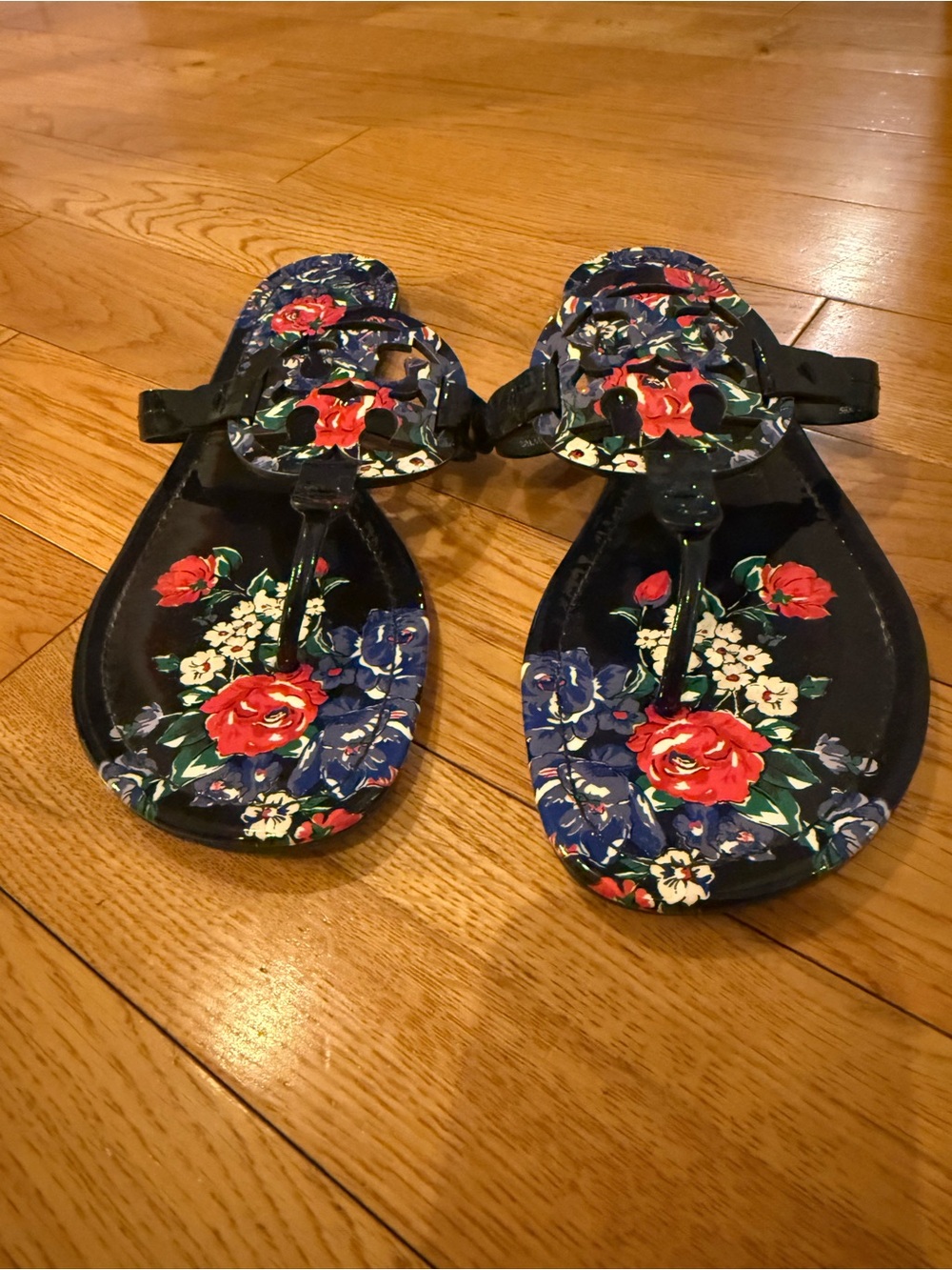 NEW Tory Burch Miller Navy Tea Party Floral Patent Leather Sandals - Picture 2 of 12